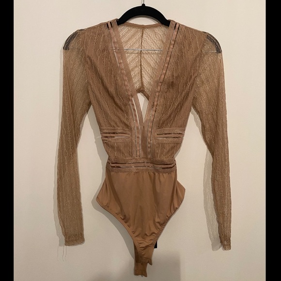 Lulus Tops - NWT Lulu’s Sheer Lace Bodysuit